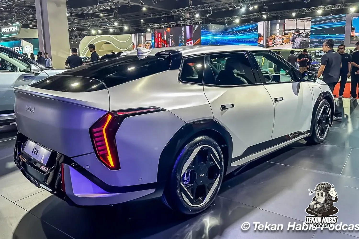 KLIMS 2026: KIA EV4, EV5 & PV5 DIPAMERKAN