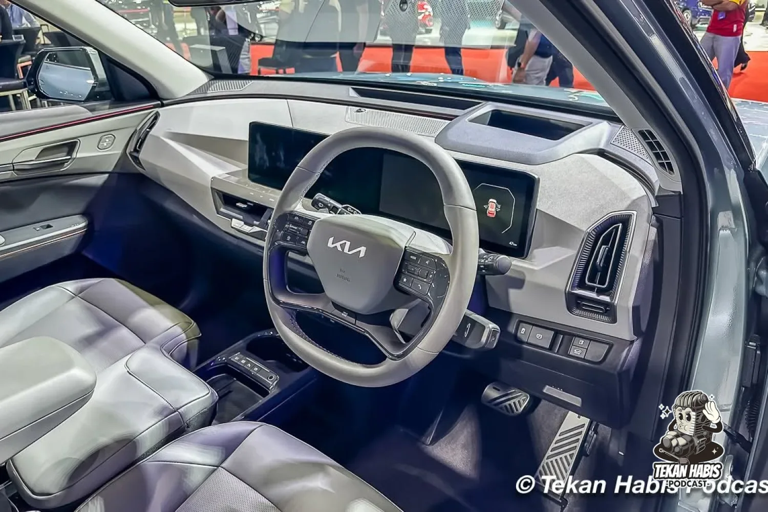 KLIMS 2026: KIA EV4, EV5 & PV5 DIPAMERKAN