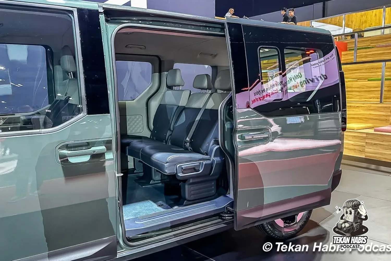 KLIMS 2026: KIA EV4, EV5 & PV5 DIPAMERKAN
