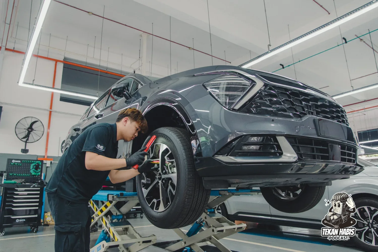 C&C RASMI BUKA PUSAT 3S KIA PERTAMA DI GLENMARIE