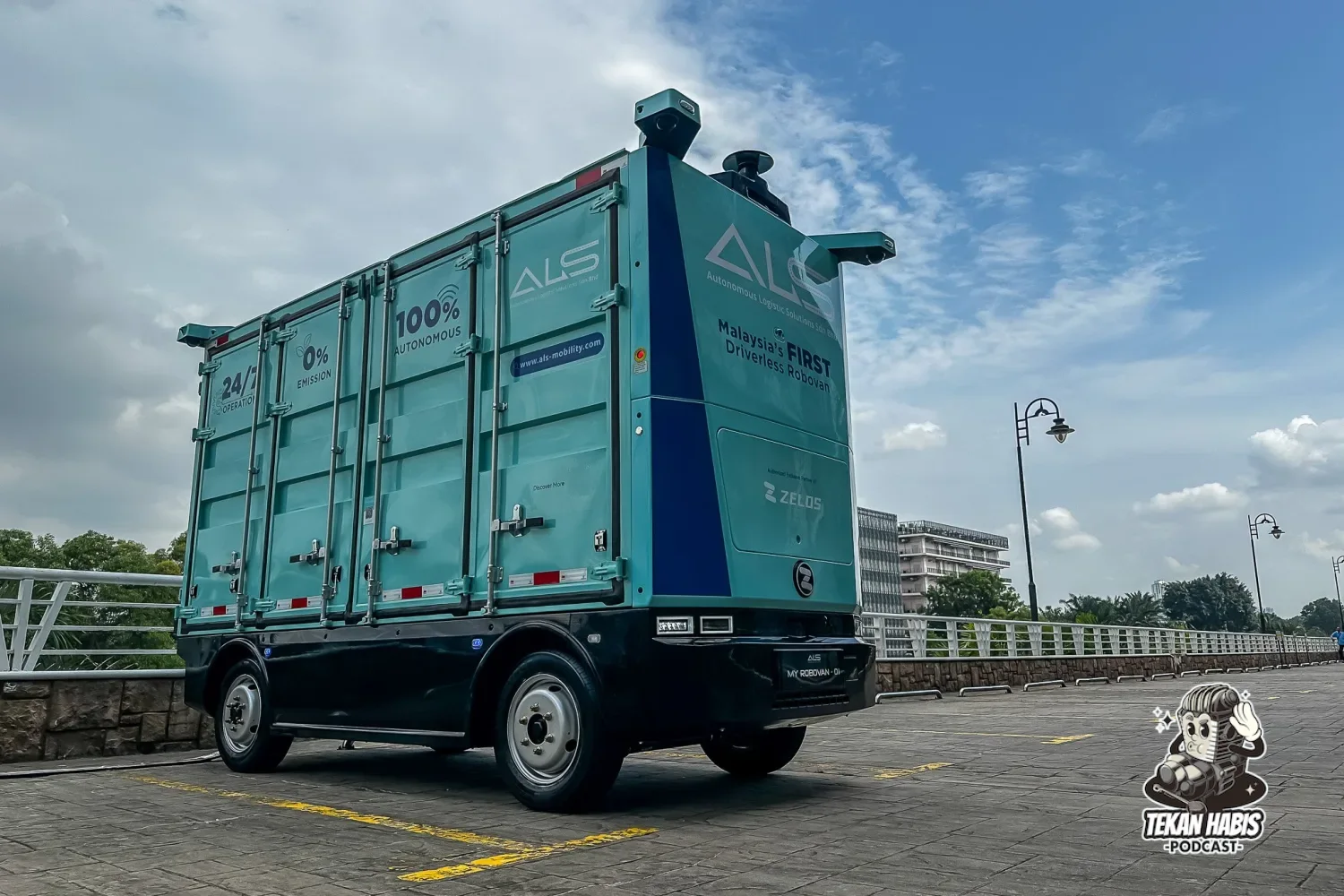 PUSAT OPERASI JARAK JAUH KENDERAAN AUTONOMI PERTAMA MALAYSIA DIBUKA DI CYBERJAYA