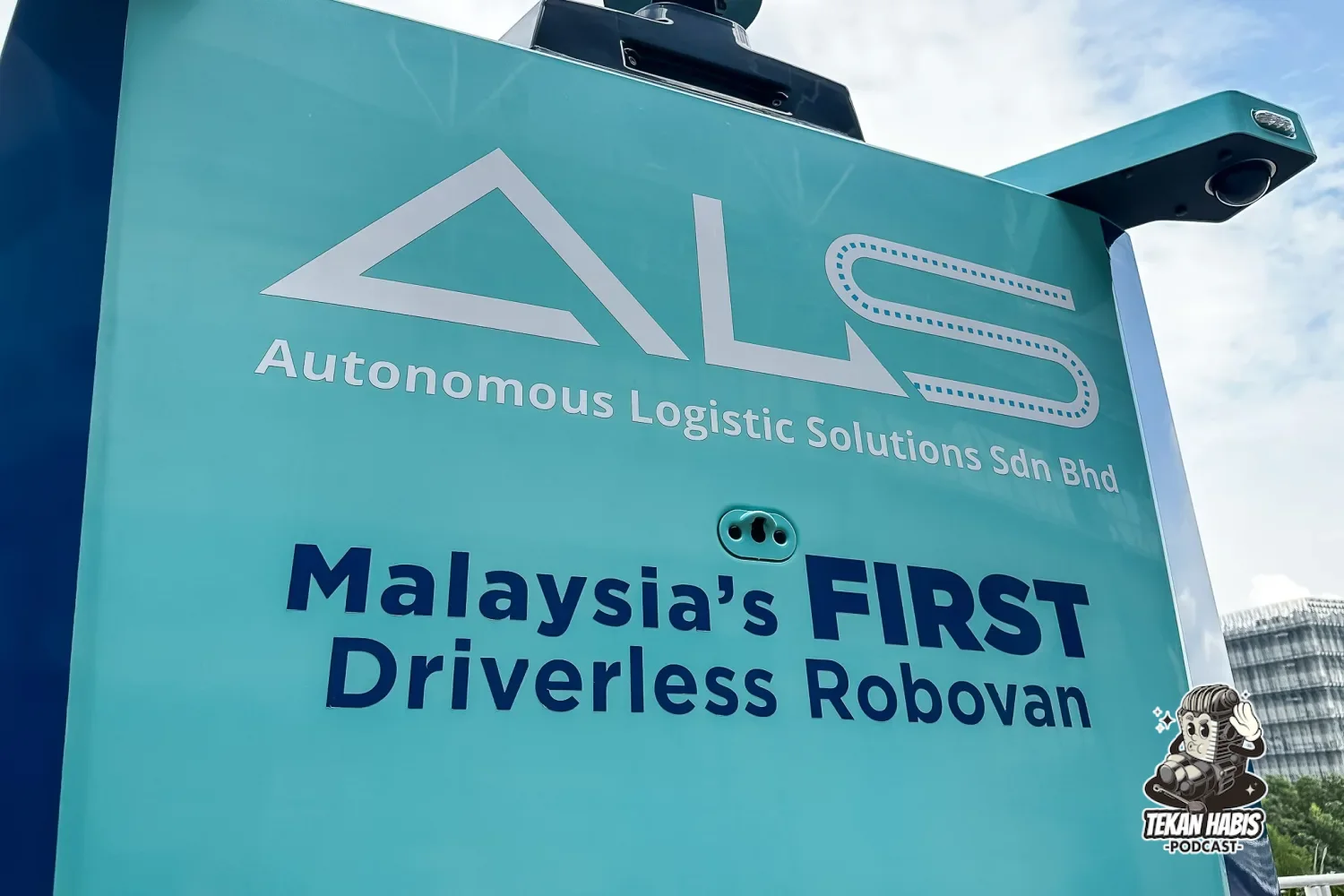 PUSAT OPERASI JARAK JAUH KENDERAAN AUTONOMI PERTAMA MALAYSIA DIBUKA DI CYBERJAYA