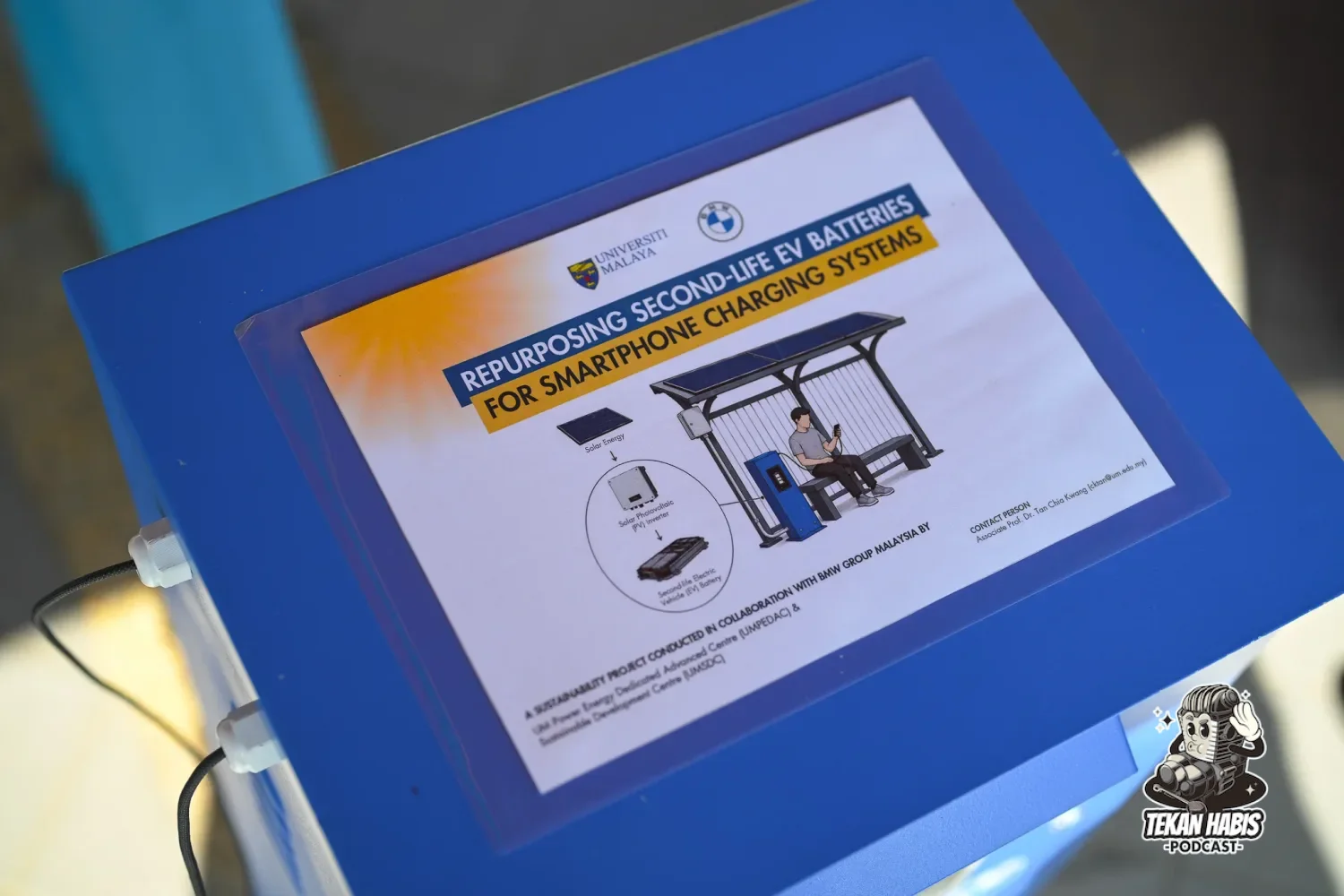 BMW & UM BINA STESEN PENGECASAN TELEFON PINTAR GUNA SOLAR & BATERI EV TERPAKAI HAYAT KEDUA