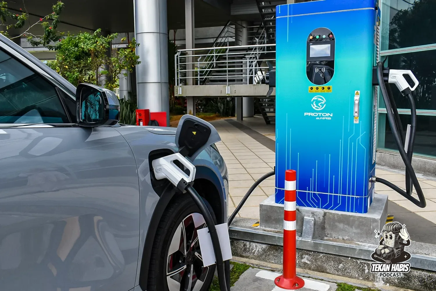PROTON E.MAS BERKERJASAMA DENGAN 3 CPO UTAMA BANGUNKAN STESEN PENGECASAN SENDIRI