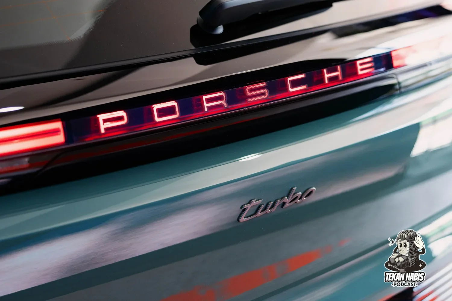 PORSCHE CAYENNE ELECTRIC KINI DI MALAYSIA – DARI RM699,000