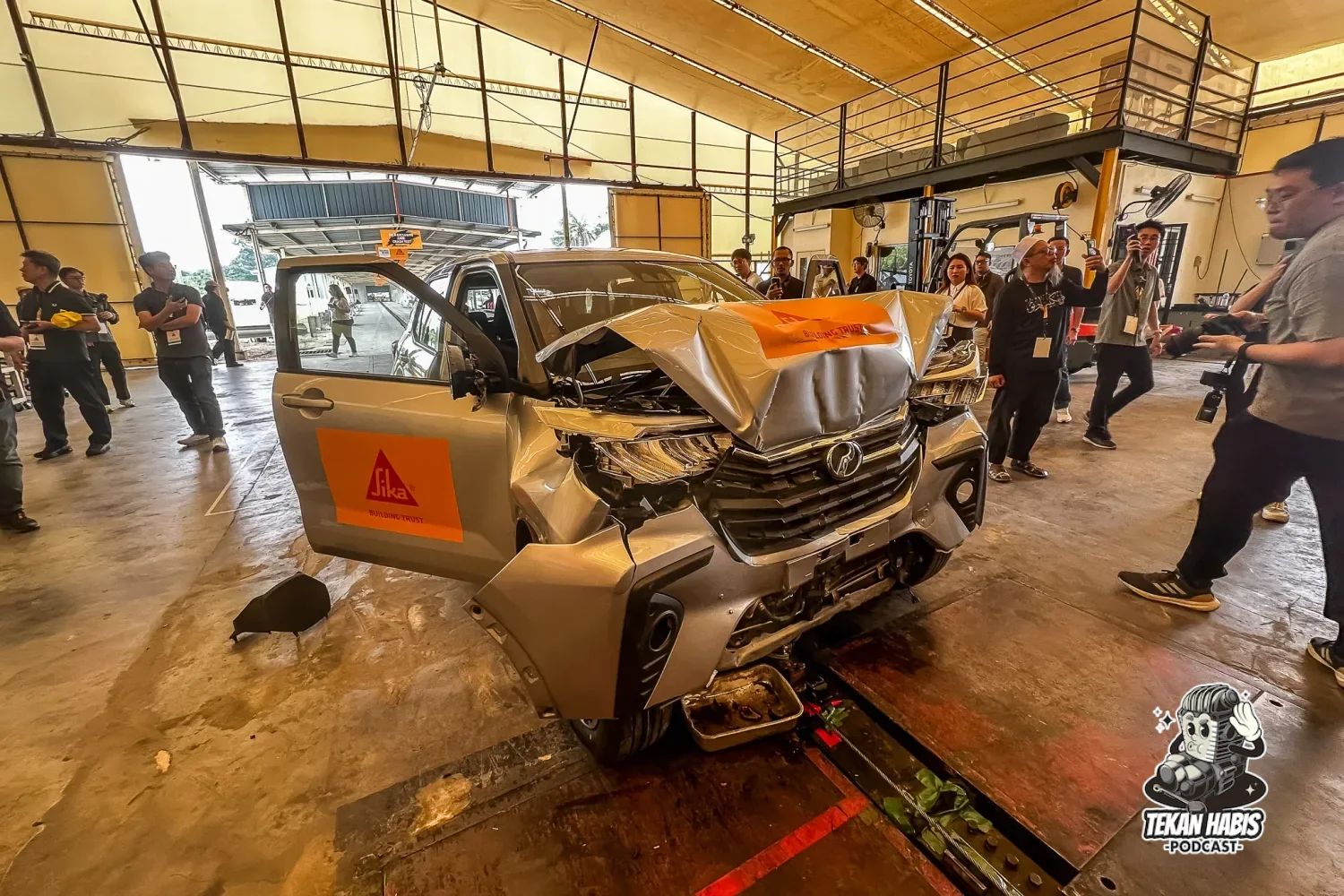 Kenderaan yang dipilih untuk ujian khas ini adalah Perodua Ativa H.