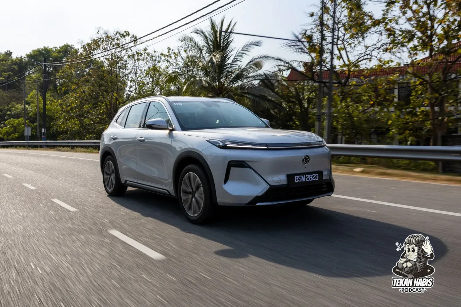 PDRM TERIMA PROTON E.MAS 5, E.MAS 7 & E.MAS 7 PHEV UNTUK PENILAIAN