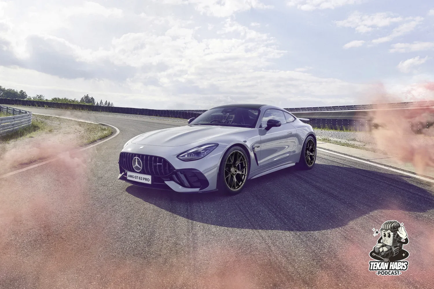 MERCEDES-AMG GT 63 PRO & AMG GT  63 4-DOOR COUPE TAMPIL DI MALAYSIA SEMPENA F1