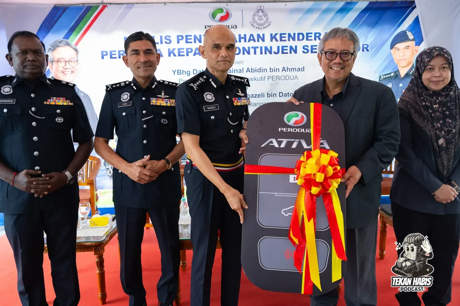 PERODUA SUMBANG 9 KENDERAAN KEPADA IPD HULU SELANGOR & IPD KLIA