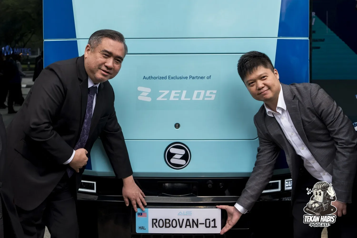 ROBOVAN TANPA PEMANDU MULA UJIAN DI JALANRAYA AWAM SELAMA 6 BULAN
