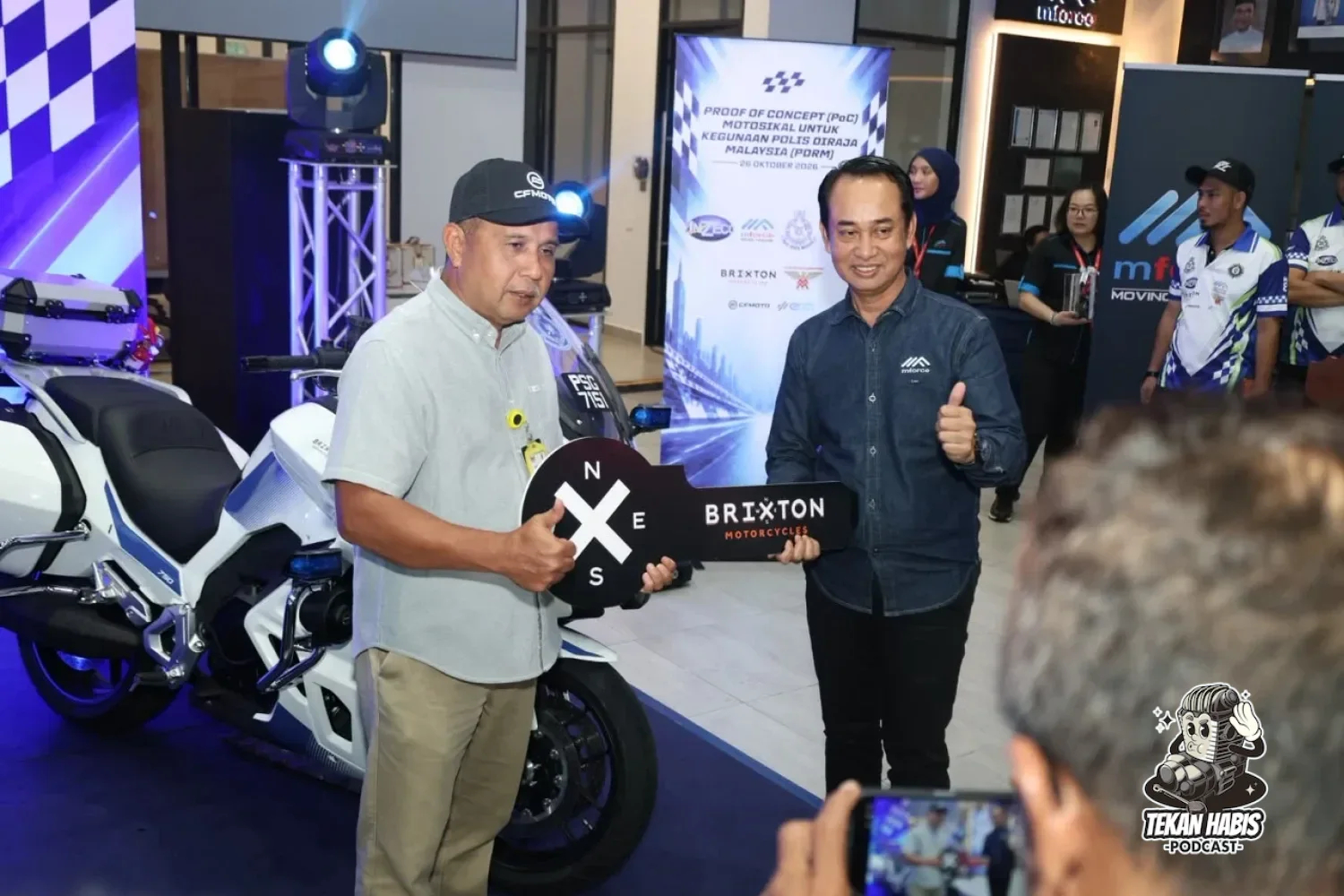 MFORCE SERAH 6 MOTOSIKAL KEPADA PDRM UNTUK PROGRAM PENILAIAN