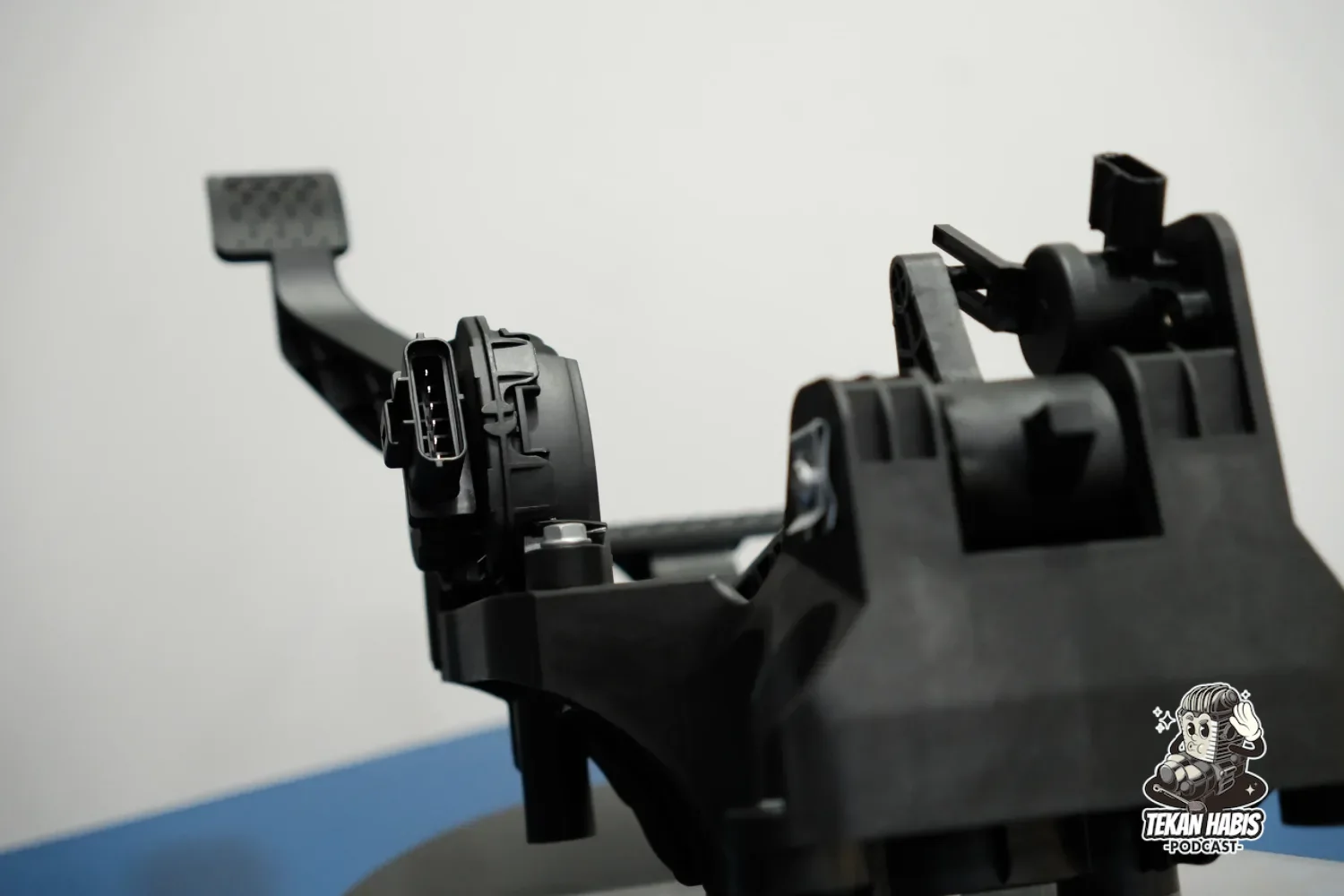 SURIA COMPONENT MANUFACTURING BAKAL MULAKAN R&D KOMPONEN PEDAL ELEKTRONIK, USAHASAMA BERSAMA SUZHOU CEPP